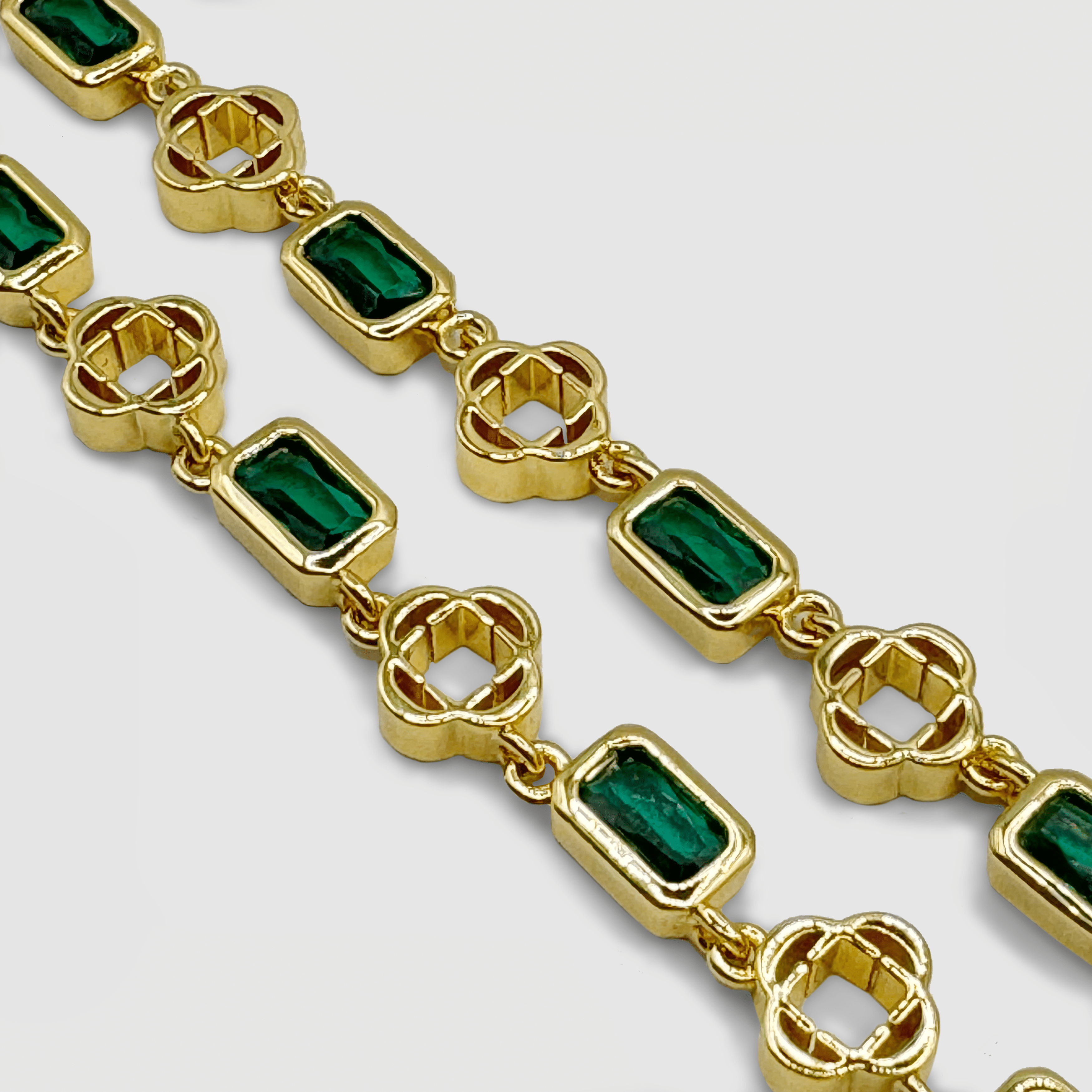 GreenDoubleLogoNecklace_Gold_Angle2_1.png